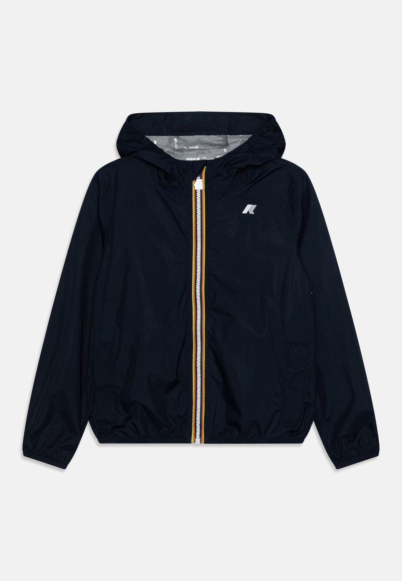 Veste à capuche bleu marine en tissu léger, dotée d'une fermeture éclair complète avec une rayure multicolore. Les poignets et l'ourlet élastiques assurent un ajustement confortable.
