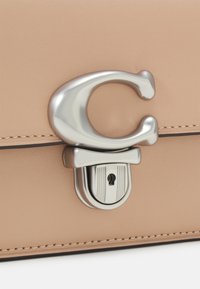 COACH STUDIO BAG 20 - Skuldertasker - buff