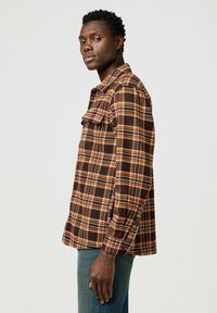 Wrangler LONG SLEEVE - Jas - deep brown