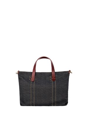 Černá texturovaná taška s hnědými koženými uchy a viditelným béžovým šitím, obdélníkový tvar, na bílém pozadí.