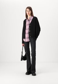 JDY JDYBRAVE LIFE V NECK  - Casaco de malha - black