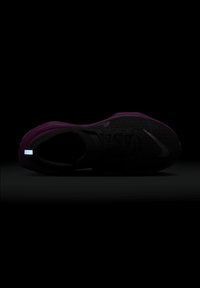 Nike Performance ZOOMX INVINCIBLE FK 3 - Scarpe da corsa su strada - armoury navy vivid grape hot fuchsia metallic red bronze