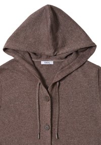 Brauner Kapuzencardigan mit weicher Textur, ausgestattet mit einem Knopfverschluss und Zugbändern. Etikett sichtbar: "CECIL."