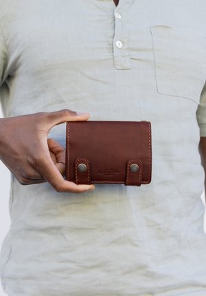 Gusti Leder, BEN - Punge - dark brown