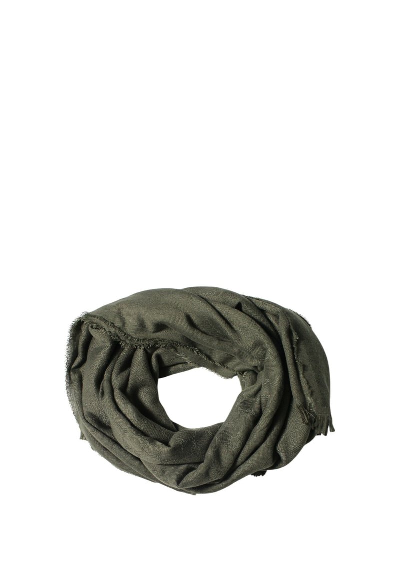 Sciarpa infinita color verde oliva realizzata in tessuto morbido, con un design a cerchio e bordi sfrangiati, caratterizzata da una superficie semplice e testurizzata.