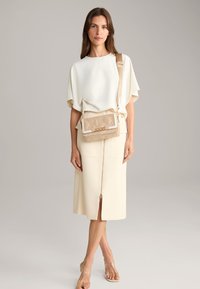 JOOP! RICAMO SOUSA - Torba čez telo - beige