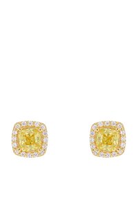 Los pendientes de aro con piedra amarilla cuentan con un corte cojín rodeado de piedras transparentes, montados en metal de tono dorado, con un diseño cuadrado.