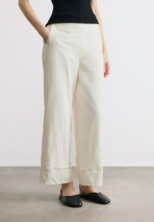 PULL ON WIDE LEG ANKLE INSET HEM - Püksid - ivory