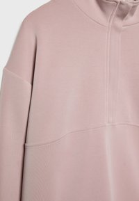 Stradivarius SOFT-TOUCH - Sportska majica - pink