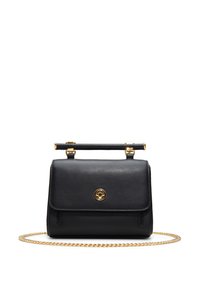 Borsa a tracolla nera in pelle con una catena dorata, una maniglia superiore e un'emblema dorato sul davanti. Presenta un design elegante e strutturato.