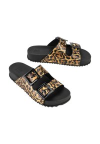 Infradito con stampa leopardata, dotate di doppie cinghie nere con fibbie e una suola in gomma nera testurizzata. Caratterizzate da un plantare sagomato per il massimo comfort.