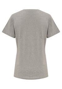 Grå kortærmet T-shirt lavet af blødt stof. Har en afslappet pasform, rund halsudskæring og en ensfarvet bagside uden mønstre eller detaljer.