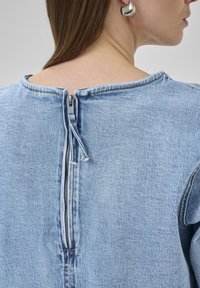 My Essential Wardrobe LATTI - Bluza - light blue retro wash