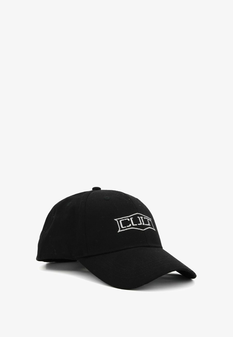 Cappellino nero con visiera curva e logo ricamato in bianco. Realizzato in tessuto dalla texture liscia. Presenta un bottone in cima e una chiusura regolabile.