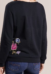 True Religion Sudadera - black