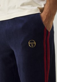 Sergio Tacchini DAMARIND - Tepláky - maritime blue/merlot