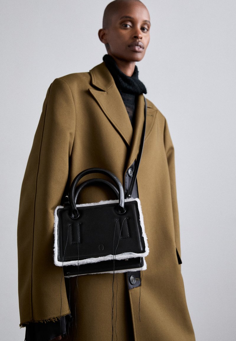 DENTRO MINI BAG - Rokassoma - black