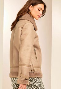 Lipsy REGULAR FIT AVIATOR STYLE - Žieminė striukė - neutral