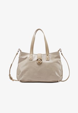 Borsa a mano in pelle beige con due manici superiori, tracolla staccabile e chiusura a clip rotonda dorata al centro anteriore.