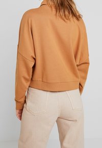 Noisy May Felpa - brown