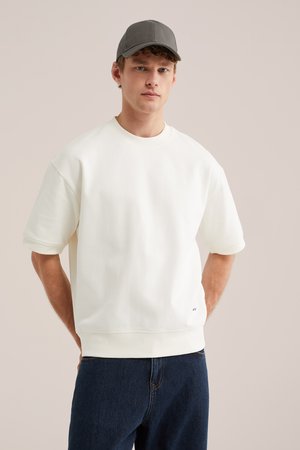 WE Fashion Lihtne T-särk - off-white