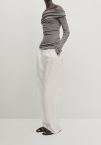 Massimo Dutti Tygbyxor - white