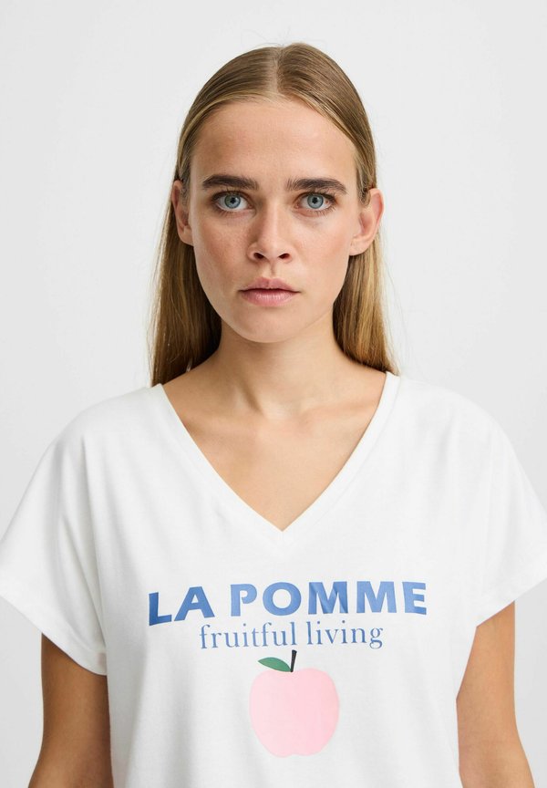 IXJANET - Print T-shirt - cloud dancer w apple4