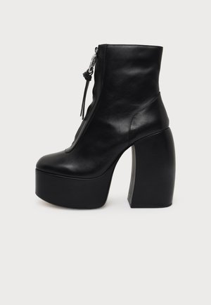 MARC JACOBS THE GIGI ANKLE BOOT - Botine cu talpă ortopedică - black