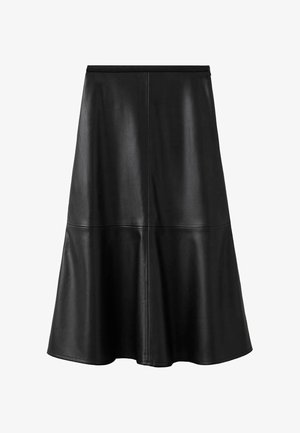 Czarna skórzana spódnica w kształcie litery A, cechująca się gładką fakturą, długością sięgającą kolan oraz subtelnymi przeszyciami dla urozmaiconego efektu wizualnego.
