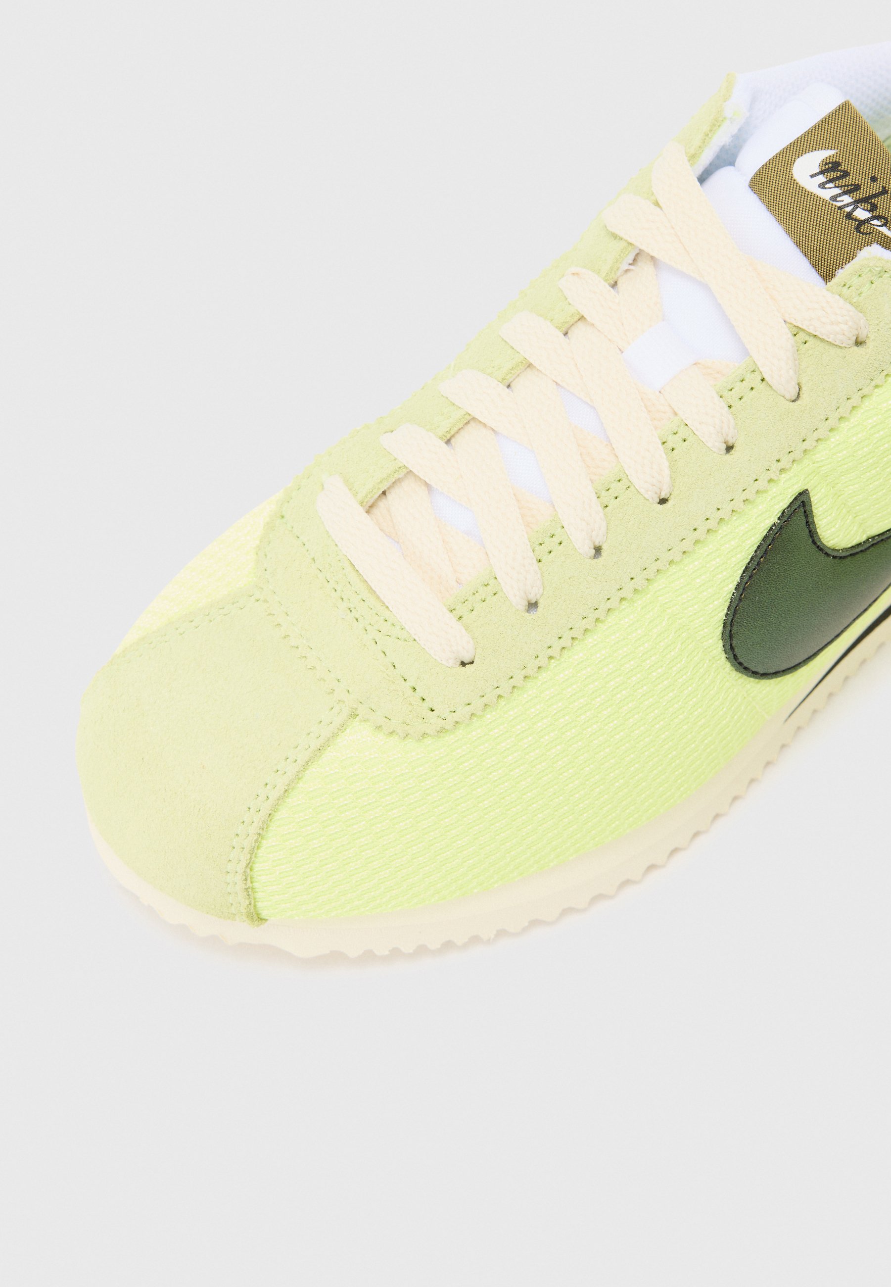 Nike Sportswear CORTEZ UNISEX - Trainers - lemon twist/black
