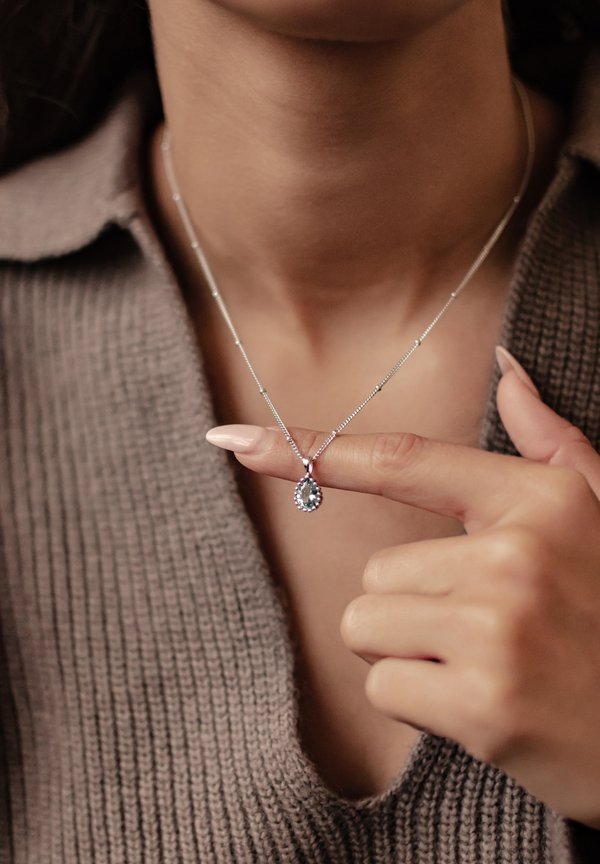 DECEMBER BIRTHSTONE - Halskette