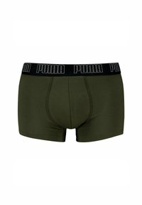 Boxers cortos verde oliva con una cinturilla elástica negra que presenta el logo blanco de "PUMA". Material suave con un ajuste ceñido y bolsa frontal.