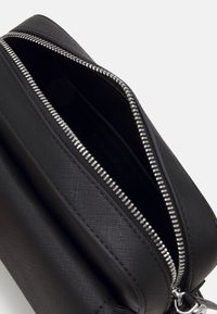 Calvin Klein - Torba na ramię