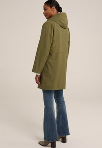 Thumbnail Image 3