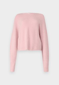 Απαλό ροζ πλεκτό πουλόβερ με μακριά μανίκια, χαλαρή γραμμή και ελαφρώς κοντό τελείωμα σε απλό λευκό φόντο.