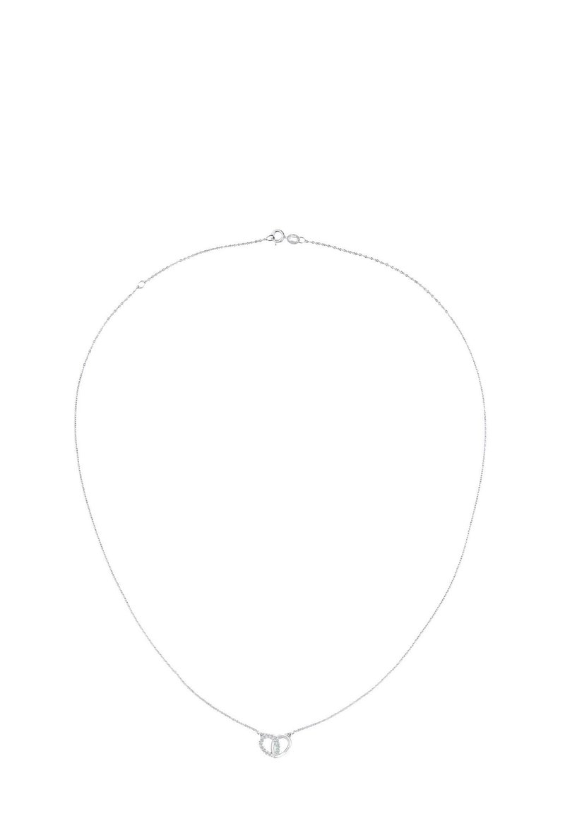 Sølv halskæde med en fin kæde og en cirkulær vedhæng, der har sammenflettede sløjfer. Designet er minimalistisk og glat i tekstur.