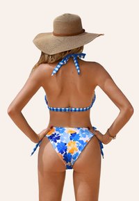 Cupshe VIBRANT FLORAL SIDE SET - Bikini - blue