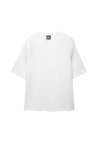 Hvid oversized t-shirt lavet af blødt bomuldsstof, med rund halsudskæring og korte, brede ærmer. Simpelt design uden mønstre eller accenter.