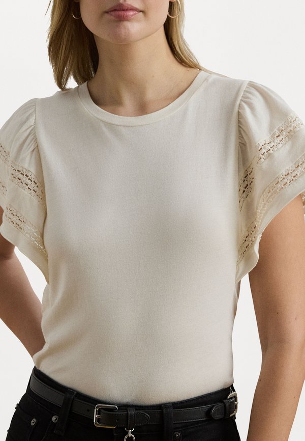 LACE TRIM JERSEY FLUTTER SLEEVE TOP - Basic T-shirt - mascarpone cream2