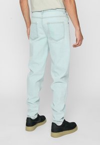 DEF SCHILLER  - Relaxed fit -farkut - ice blue washed