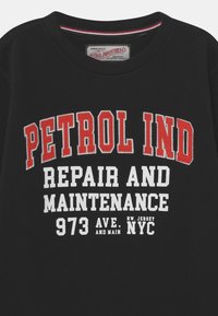 Petrol Industries Sudadera - black