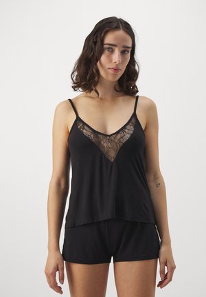 LASCANA SOFT SHORTY - Pyjama set - black