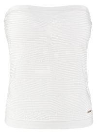 Haut blanc bustier avec des nervures horizontales texturées et une petite étiquette métallique de marque près de l'ourlet.