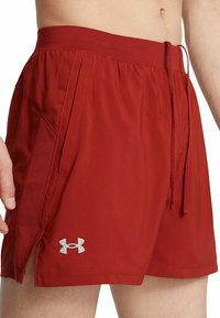 Under Armour LAUNCH - Pantalón corto de deporte - earthen orange
