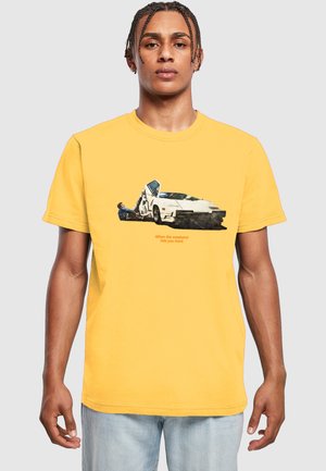 Mister Tee, WEEKEND WOLF - T-shirts print - taxi yellow