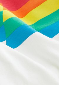 Little Bird SHORT SLEEVE RAINBOW STRIPE  REGULAR FIT - Apdrukāts T-krekls - red