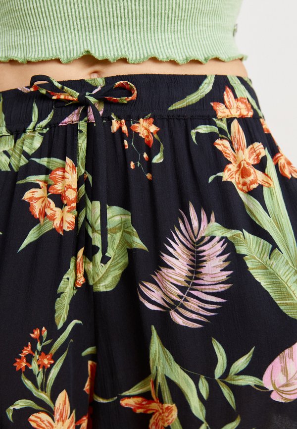 LEKEITIO BREAK HIGH PRINTED - Shorts4