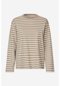 Camiseta de manga larga en beige con rayas horizontales blancas. Confeccionada con tela suave, presenta un cuello redondo y un ajuste relajado.