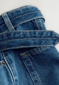 Unausgewählt, dark blue