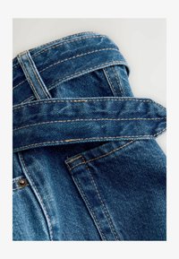 Geselecteerd, dark blue